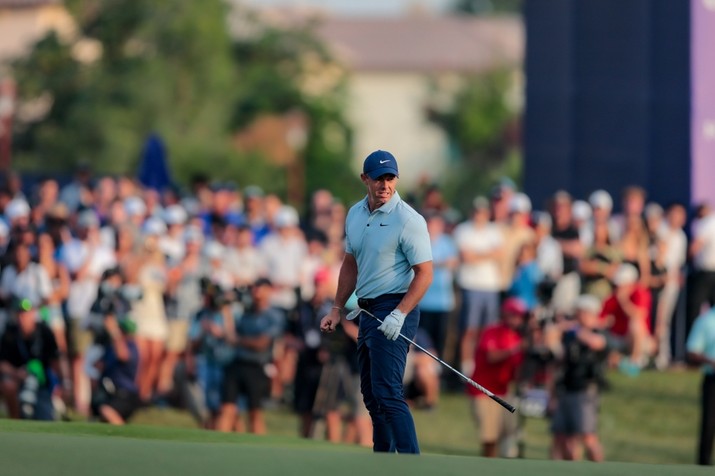Rory McIlroy Against Crowd of Spectators
