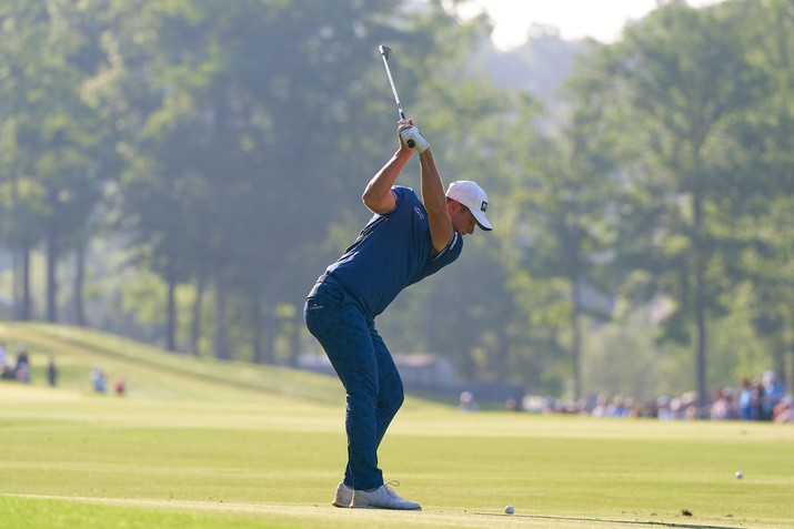 Viktor Hovland Playing Shot